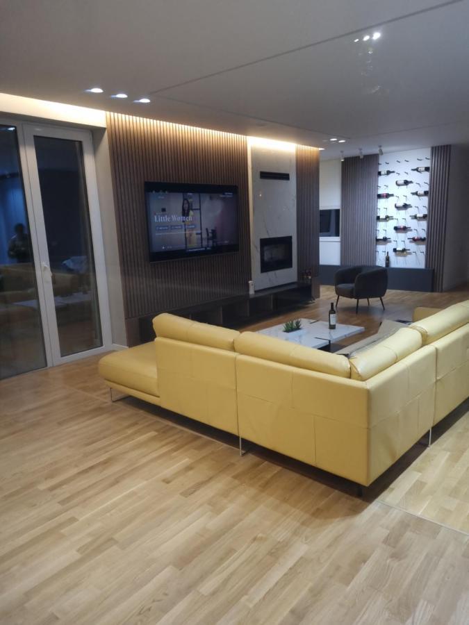 Melodia Villa *