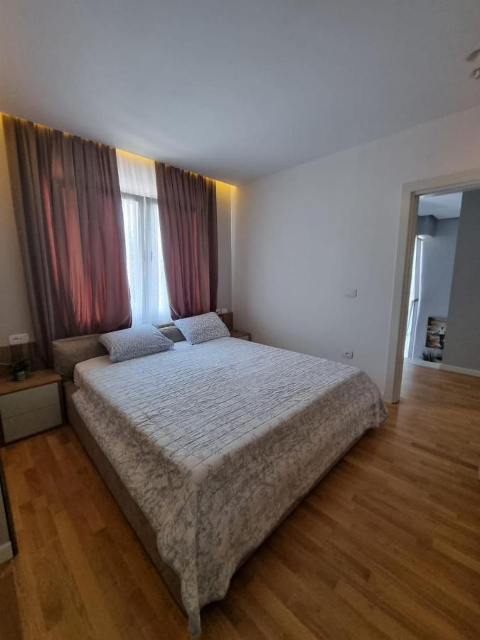 Melodia * Tirana